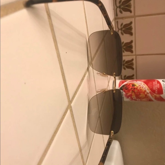 Louis Vuitton Sunglasses - Picture 3 of 3